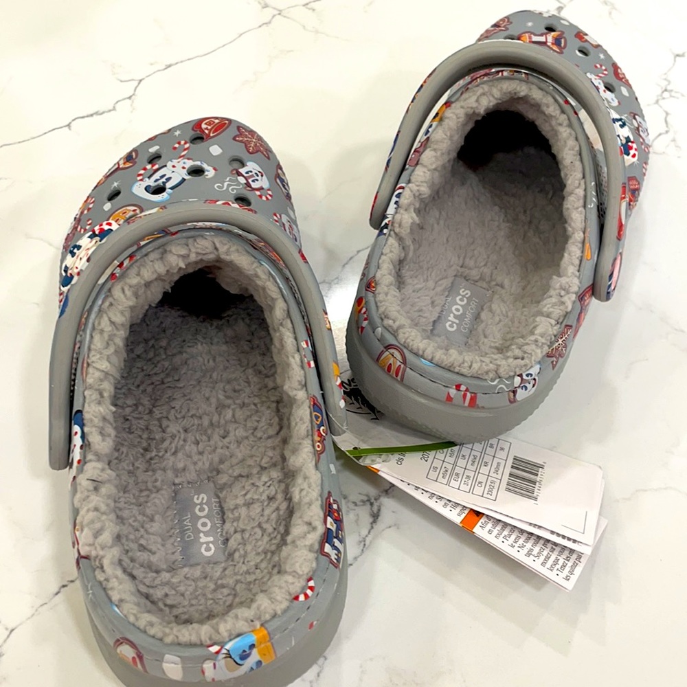 NWT Crocs, Disney Parks 50 Year Anniversary Holiday Edition - Picture 3 of 9